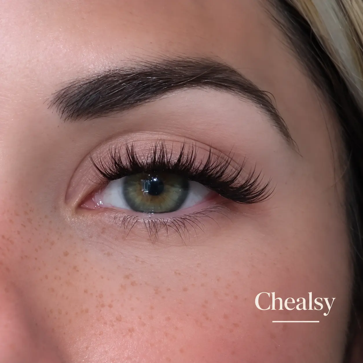 Effet wispy porté avec les clusters Chealsy
