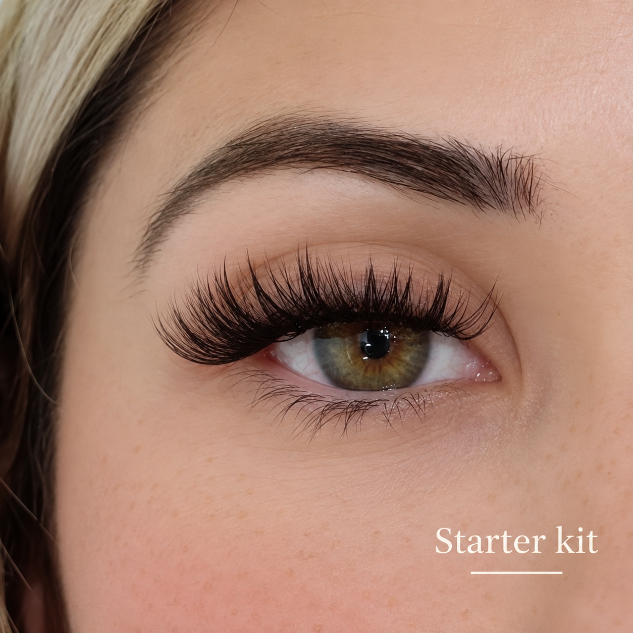 Rendu porté du kit faux cils semi-permanent cluster