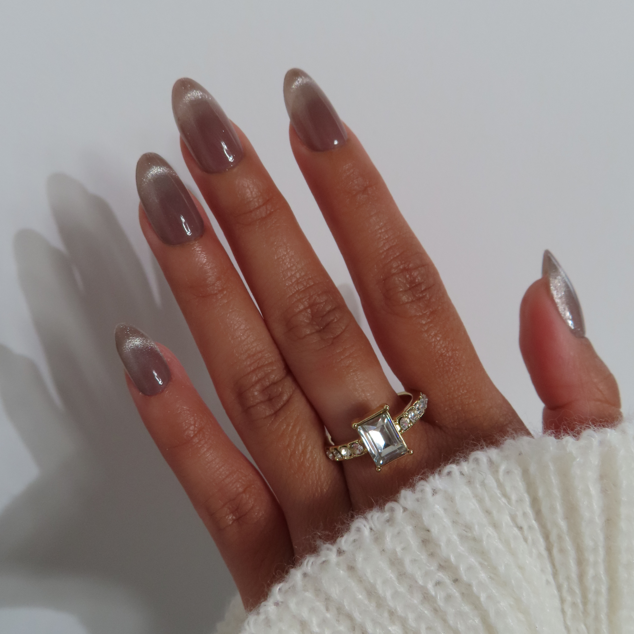 Press-On Nails "Cat eye" brown  – Amaia