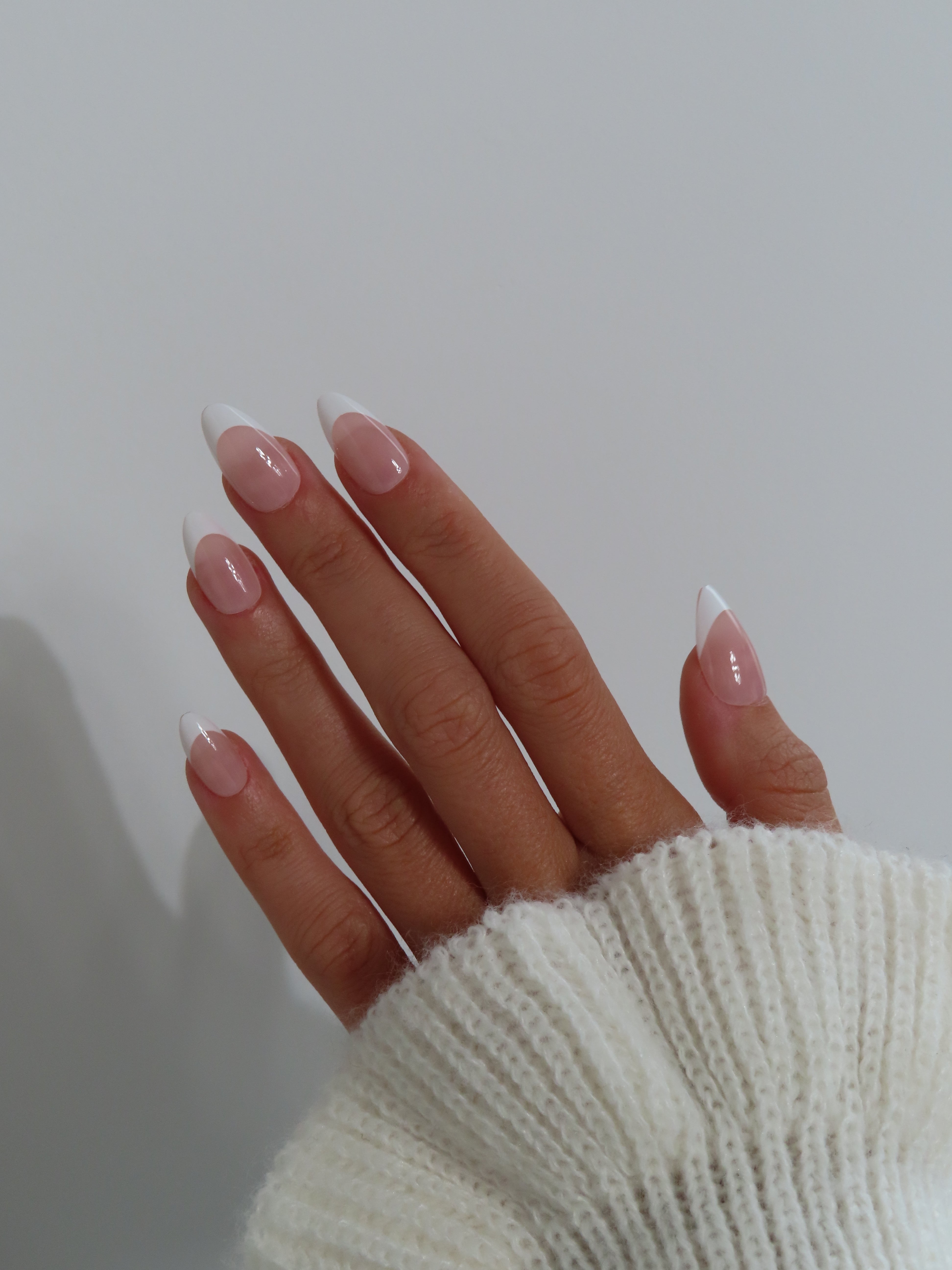 Press-On Nails French Classique Amande Blanche