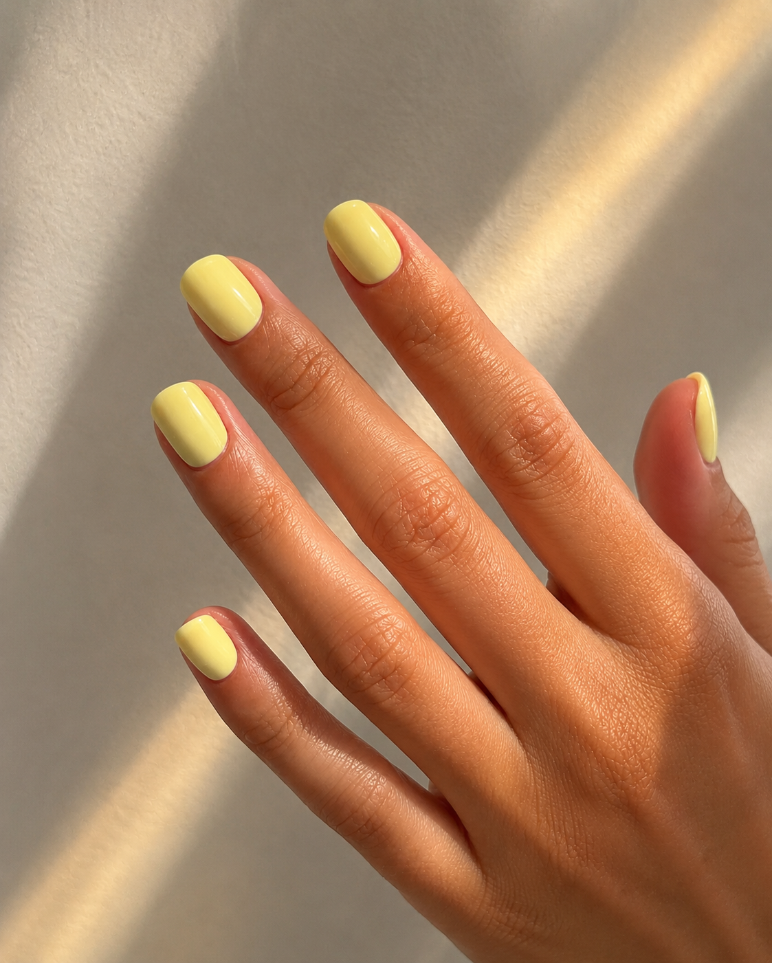 Press-On Nails Jaune Citron - Forme courte Carrée